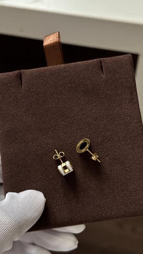 حلق هيرمز الابيض