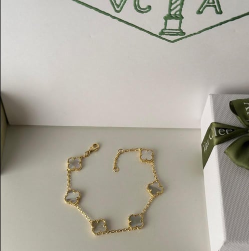 اسوارة فان كليف ابيض ميني