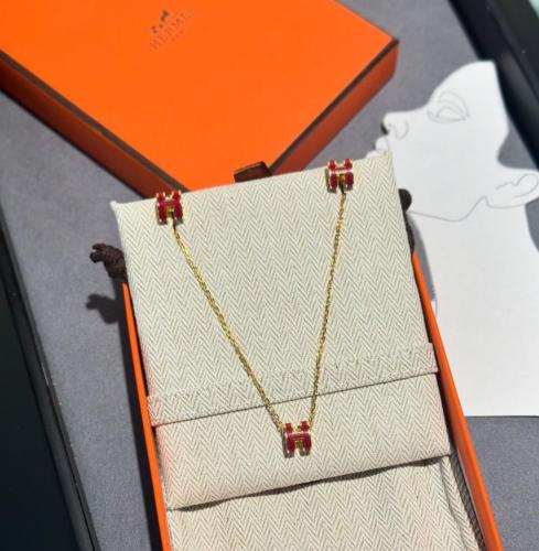 طقم هيرمز سلسال وحلق احمر