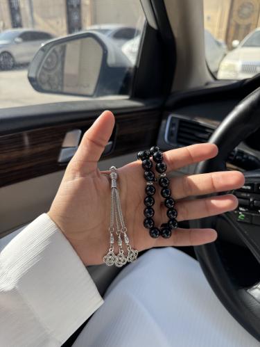 سبحه عقيق لون اسود