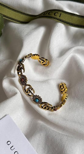 اسوارة قوتشي مقاس مفتوح