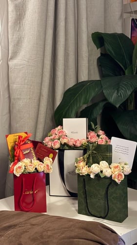 اسوارة كارتير ترنتي خيط اسود