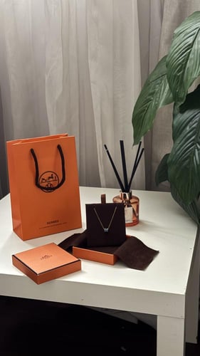 سلسال هيرمز الازرق