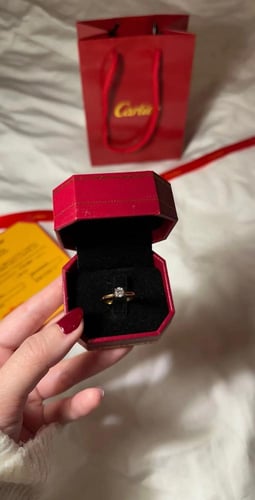 خاتم كارتير ناعم ذهبي