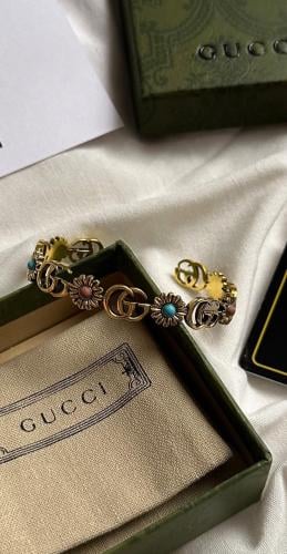 اسوارة قوتشي مقاس مفتوح