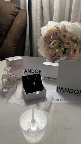 هدية نسائية جاهزه ديور + باندورا