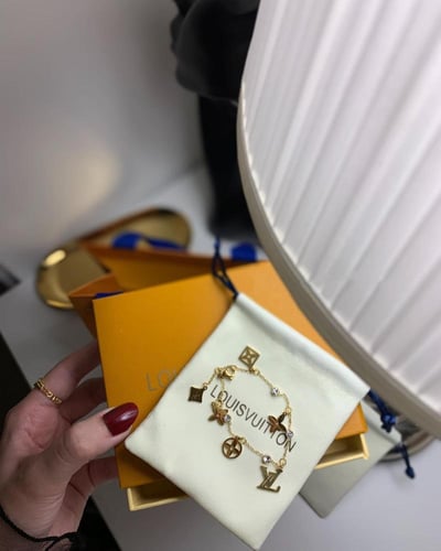 اسوارة لويس فيتون
