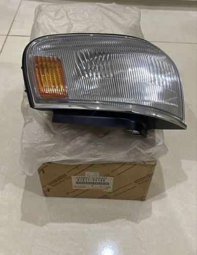 Install original new right side Crissida model (89...