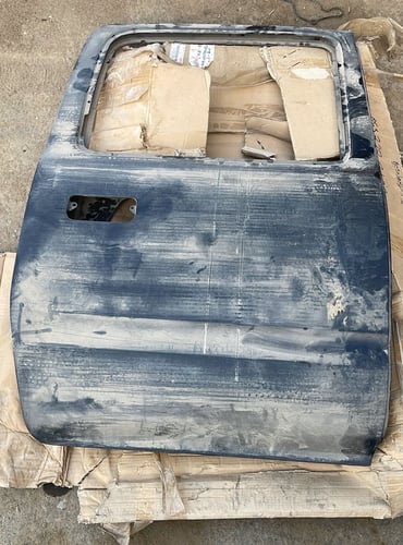 HiLux tailgate door right rear model (89-2005) ori...