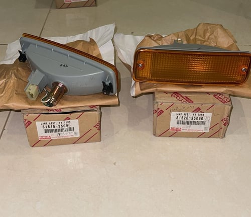 Front bumper signal set for Hilux model (89-97) or...