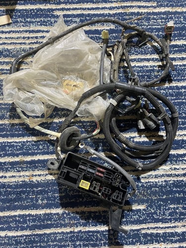 Original new Hilux model braid (89-91)