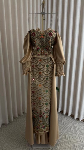 جلابية انيقة مطرزه