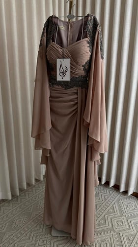 فستان سهره ناعم شيفون باكمام عريضه