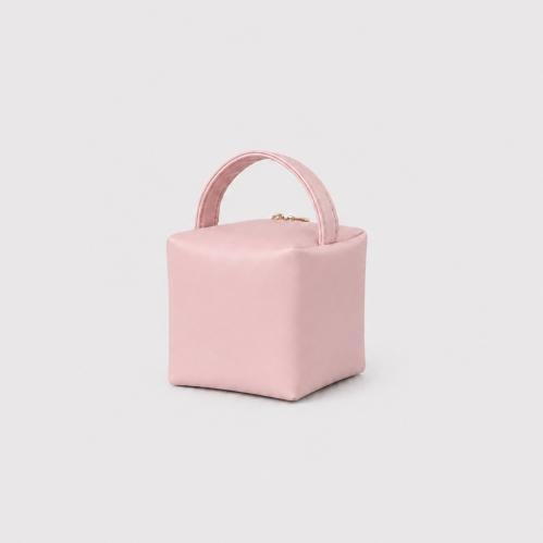 حقيبة كيوب باوتش من الجلد الفاخر لتنظيم "Cube Pouch"