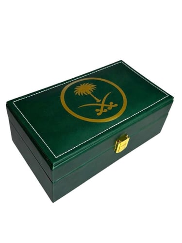 حقيبة جلد لحفط الأدهان 8 ربع ب سيفين ونخلة