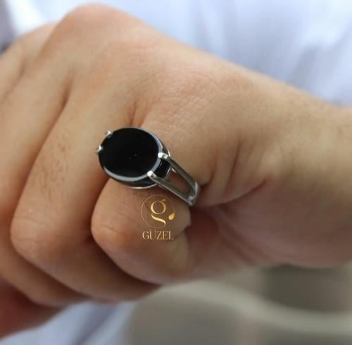 خاتم ذو طراز ملكي فريد اسود