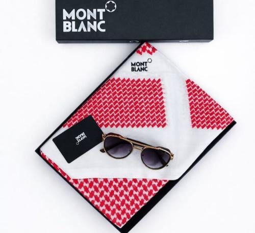 شماغ احمر غامق