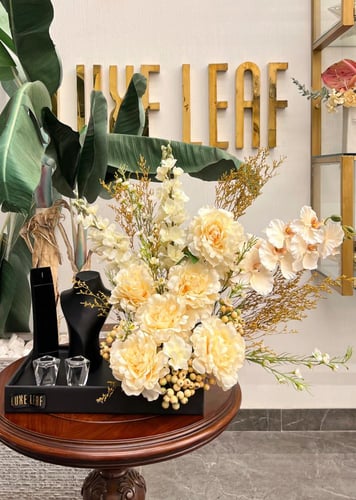 Elegant Jewelry Stand