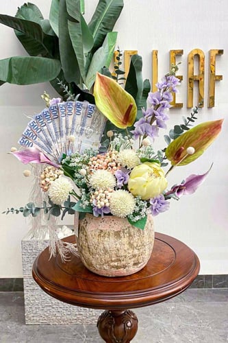 Flower vase
