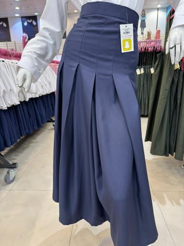 تنورة مدرسية W114