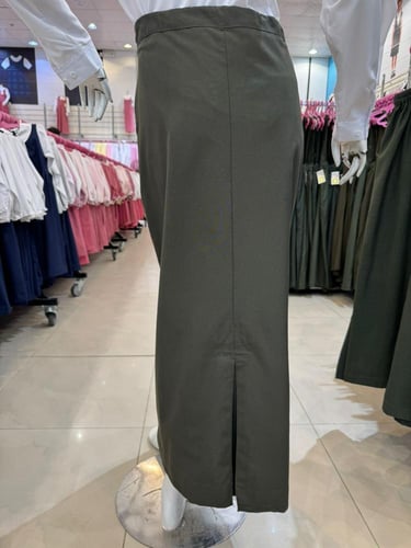 تنورة مدرسية W109