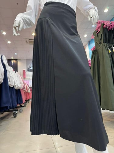 تنورة مدرسية W122