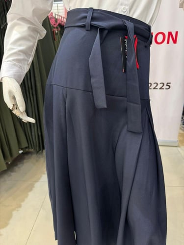 تنورة مدرسية W143