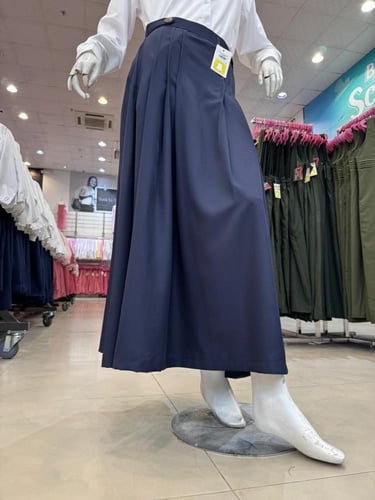 تنورة مدرسية W136