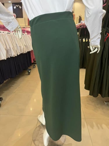 تنورة مدرسية W111