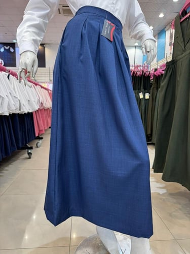 تنورة مدرسية W102