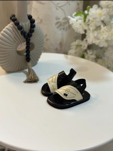 حذاء شرقي اسود سكري