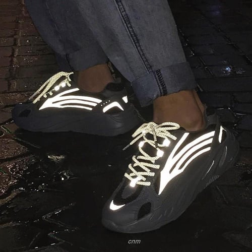 Yeezy Boost 700 V2_Static