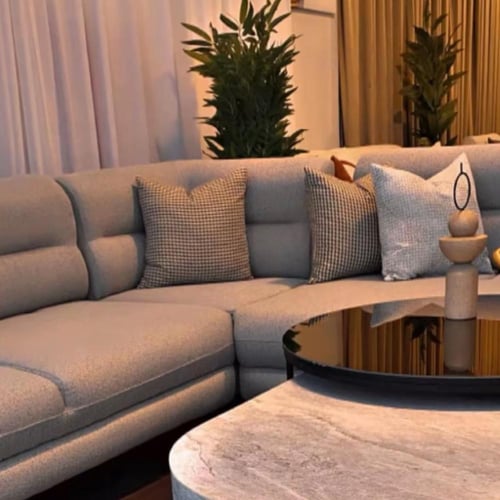 كنبة زاوية من الكتان والخشب السويدي