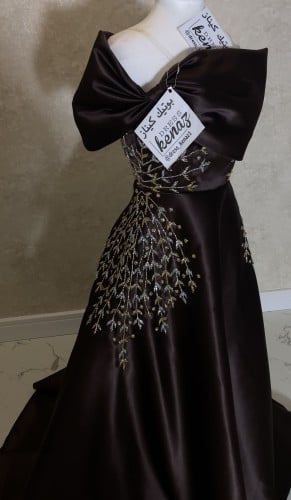 فستان غيداء بني