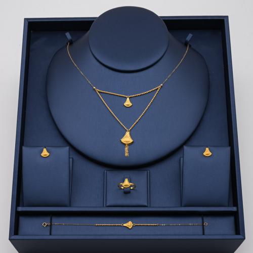 طقم ذهب عيار 21 - AL05