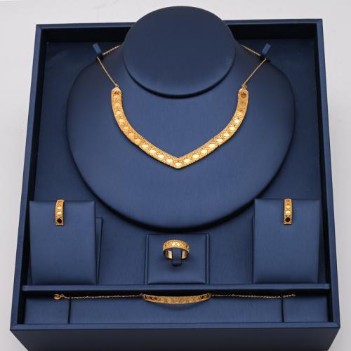 طقم ذهب عيار 21  - AL48