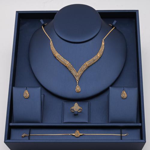 طقم ذهب عيار 21  - AL45