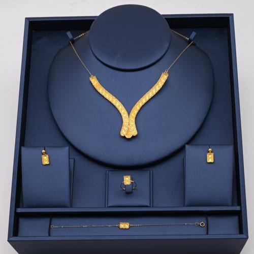 طقم ذهب عيار 21  - AL52