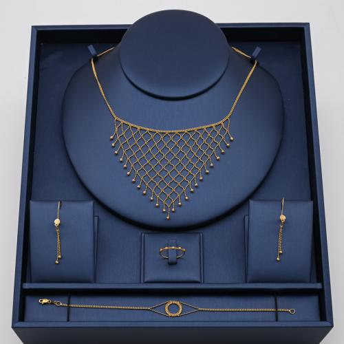 طقم ذهب عيار 21 - AK92