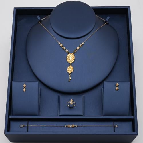 طقم ذهب عيار 21 - AK95