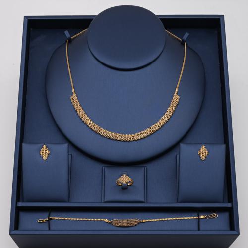 طقم ذهب عيار 21 - AK96