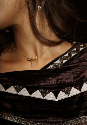 سلسال بالاسم مطلي ذهب مع حجر الزركون