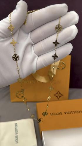 سلسال لويس فيتون