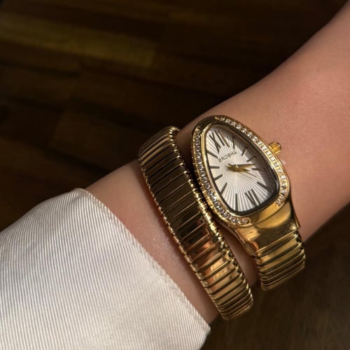 ساعة الثعبان العصرية