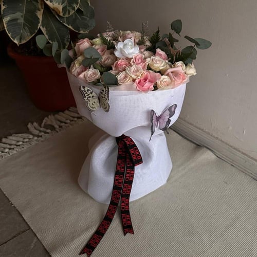 باقة اوف وايت روز