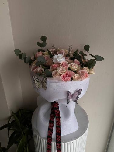 باقة اوف وايت روز