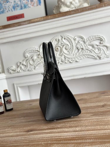 Hermes اللون الاسود