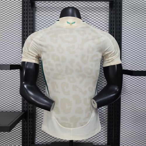 تيشيرت المنتخب السعودي الابيض
