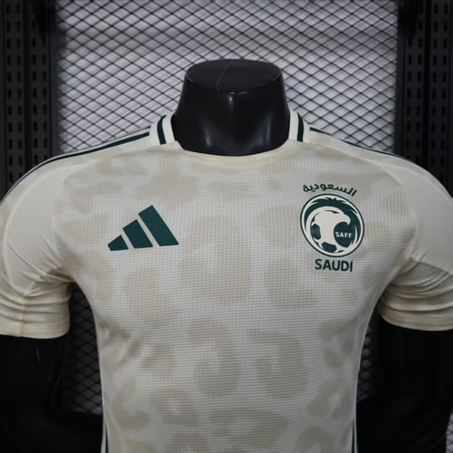 تيشيرت المنتخب السعودي الابيض