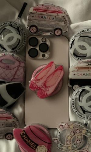 Chanel magnetic phone grip